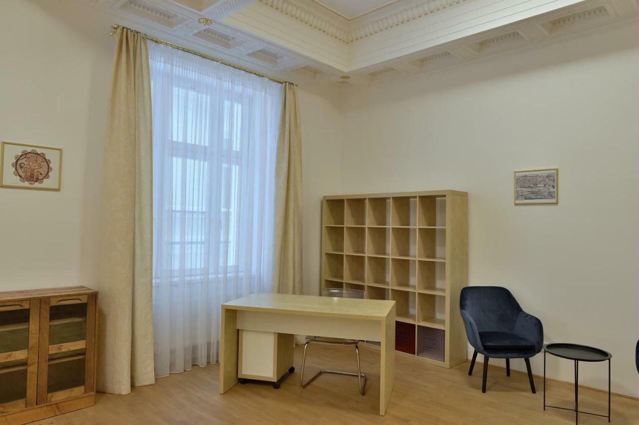 Kolonada Luxury 2 Bedroom Apartment With Balcony 마리안스케 라즈네 외부 사진