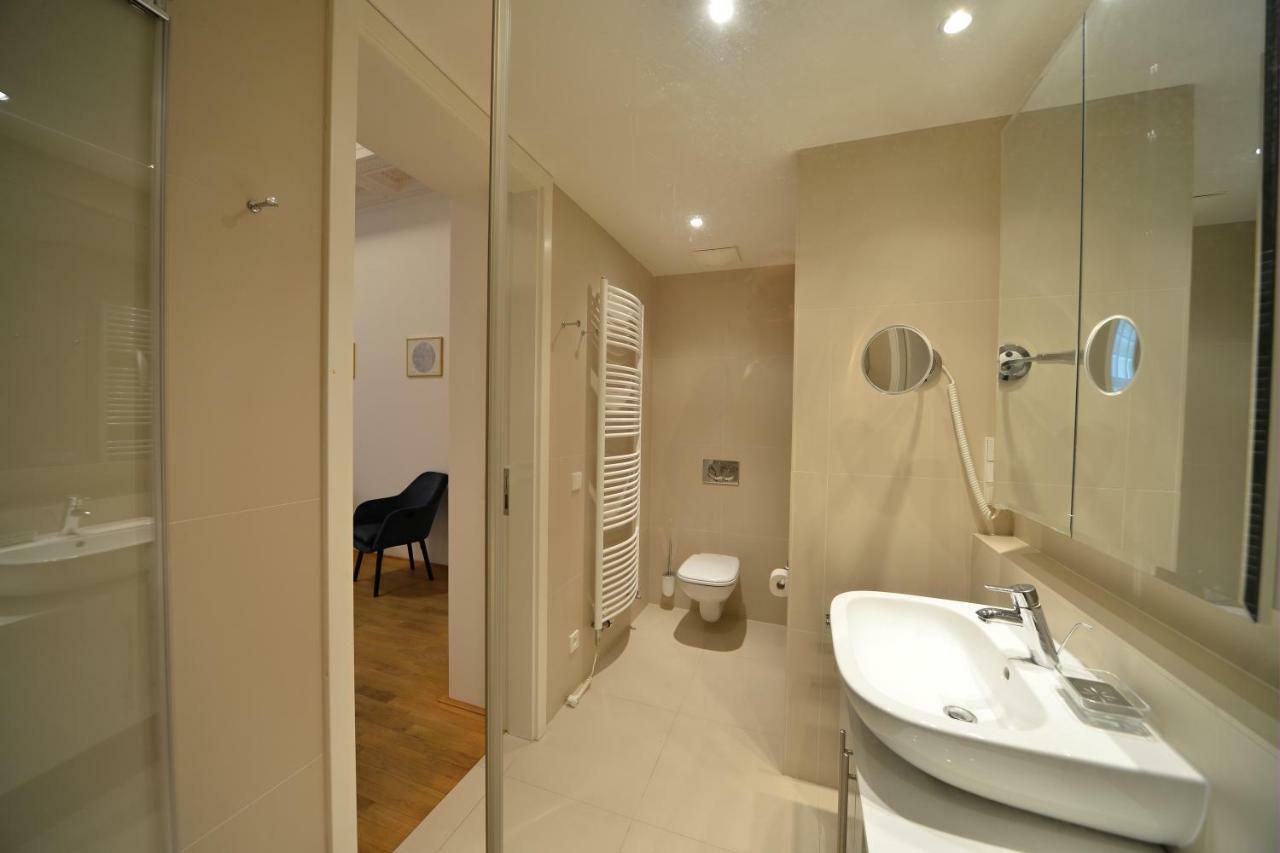 Kolonada Luxury 2 Bedroom Apartment With Balcony 마리안스케 라즈네 외부 사진